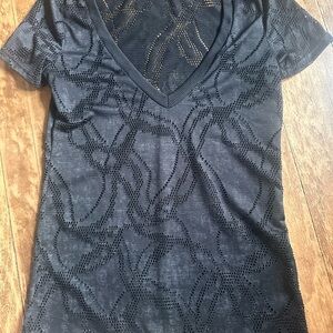 BKE Black V-Neck Short Sleeve Cutout Pattern Top